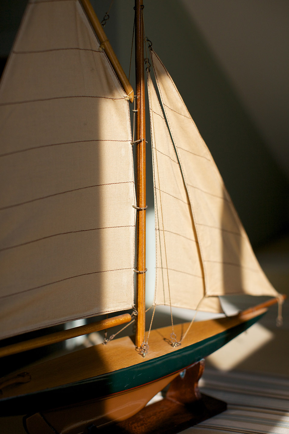 image of a model of a sailboat
